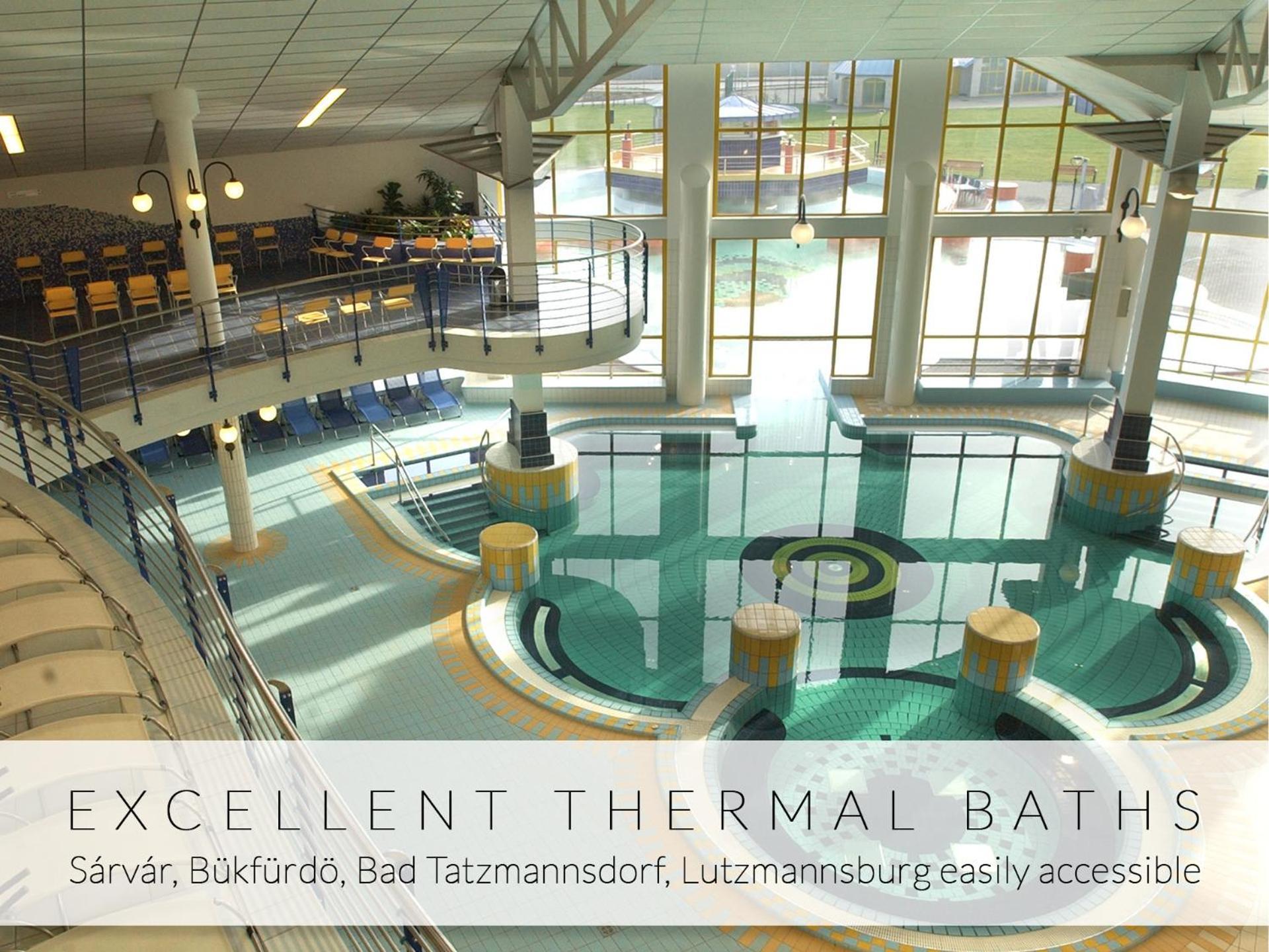 Square 16 Apartman - Absolutely Central Location With Self Check In Szombathely Bagian luar foto